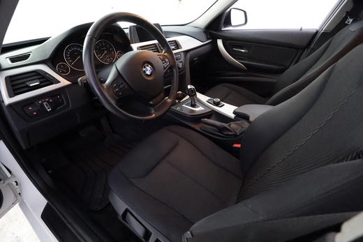 BMW 320 vaihtoauto