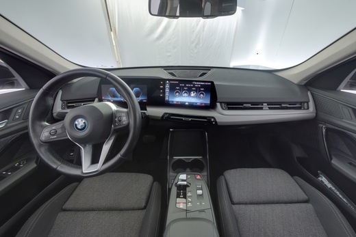 BMW iX1 vaihtoauto