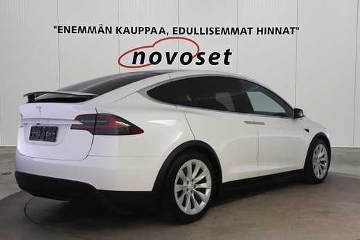 Tesla Model X vaihtoauto
