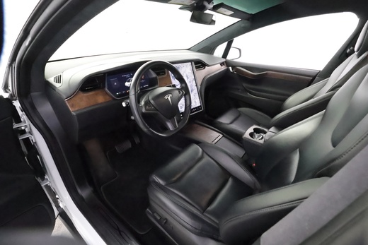 Tesla Model X vaihtoauto