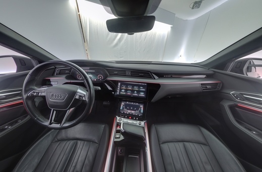 Audi Q8 e-tron vaihtoauto