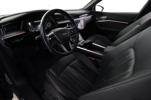 Audi Q8 e-tron vaihtoauto