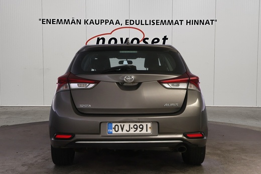 Toyota Auris vaihtoauto