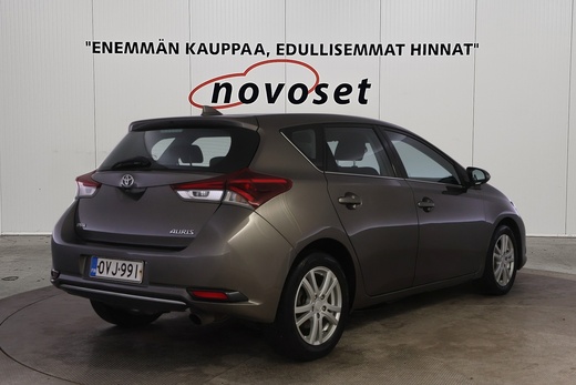 Toyota Auris vaihtoauto