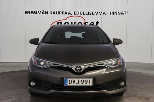 Toyota Auris vaihtoauto