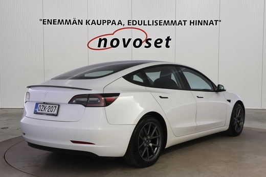 Tesla Model 3 vaihtoauto