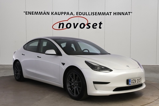 Tesla Model 3 vaihtoauto