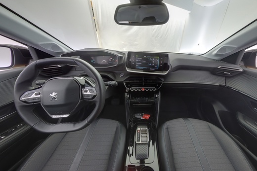 Peugeot e-208 vaihtoauto