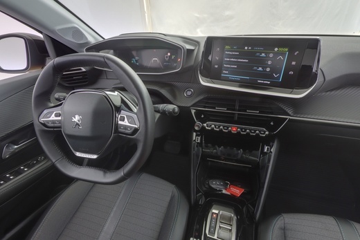 Peugeot e-208 vaihtoauto