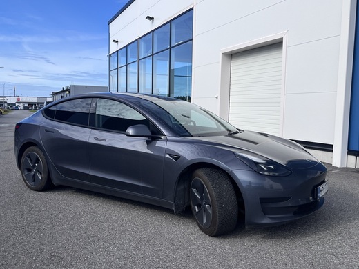 Tesla Model 3 vaihtoauto