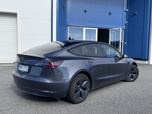 Tesla Model 3 vaihtoauto