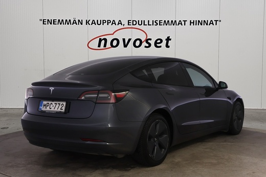 Tesla Model 3 vaihtoauto
