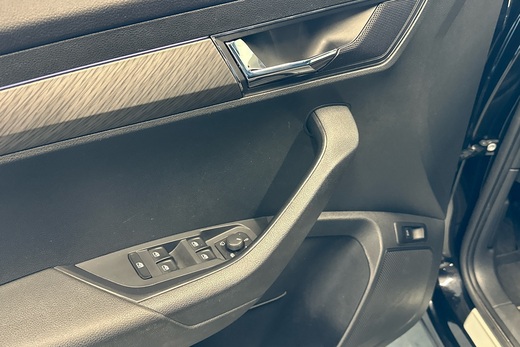 Skoda Karoq vaihtoauto