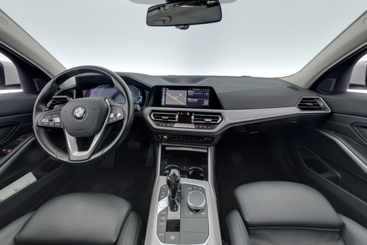 BMW 330 vaihtoauto