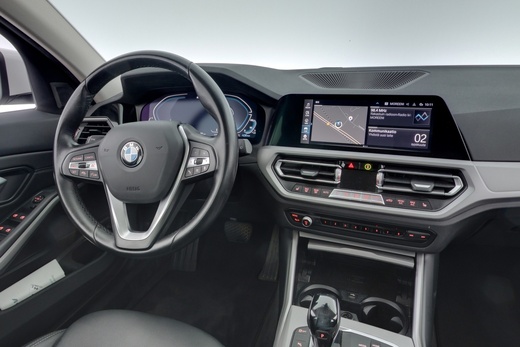 BMW 330 vaihtoauto