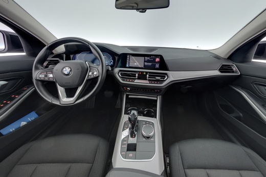 BMW 330 vaihtoauto