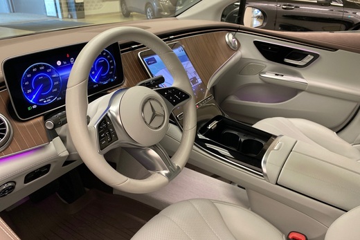 Mercedes-Benz EQE vaihtoauto