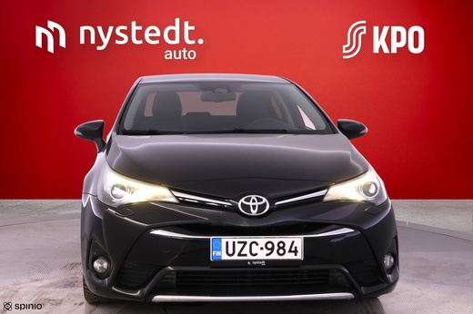 Toyota Avensis vaihtoauto