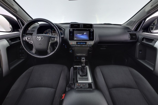 Toyota Land Cruiser vaihtoauto
