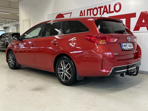 Toyota Auris vaihtoauto