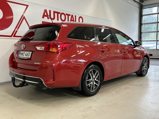 Toyota Auris vaihtoauto