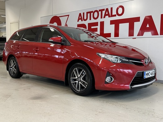 Toyota Auris vaihtoauto