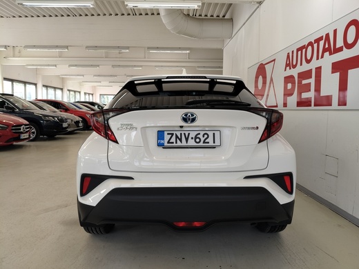 Toyota C-HR vaihtoauto
