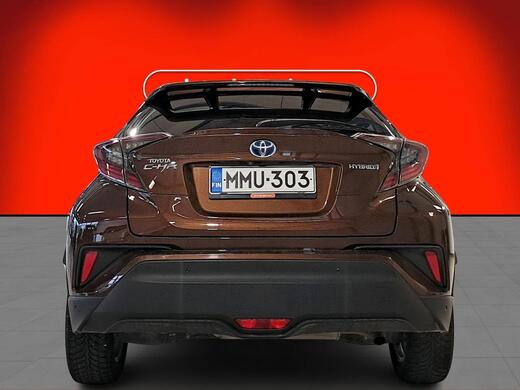 Toyota C-HR vaihtoauto
