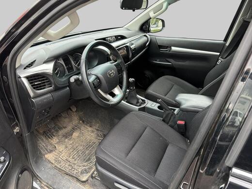 Toyota Hilux vaihtoauto
