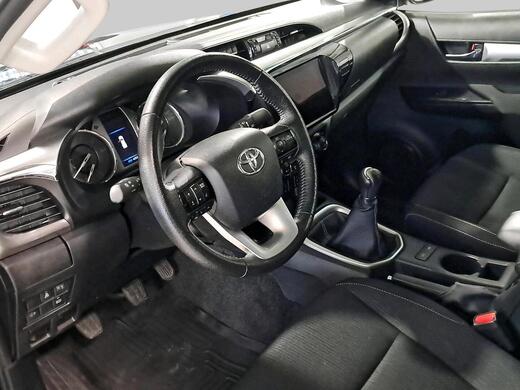 Toyota Hilux vaihtoauto