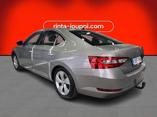 Skoda Superb vaihtoauto