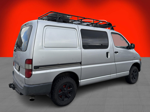 Toyota Hiace vaihtoauto