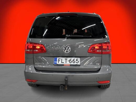 Volkswagen Touran vaihtoauto