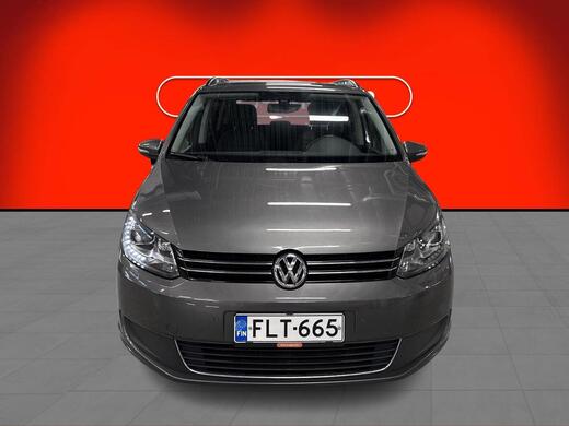 Volkswagen Touran vaihtoauto