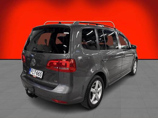 Volkswagen Touran vaihtoauto