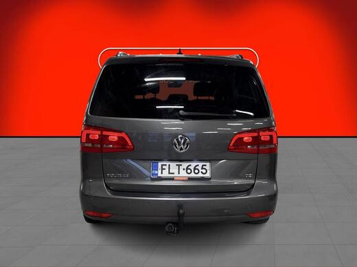 Volkswagen Touran vaihtoauto