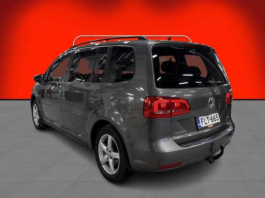 Volkswagen Touran vaihtoauto