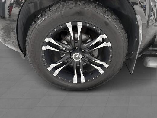 Nissan Navara vaihtoauto