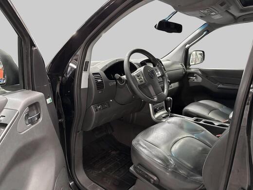 Nissan Navara vaihtoauto