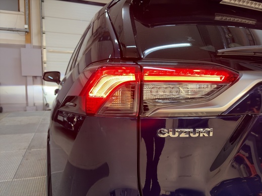 Suzuki Across vaihtoauto