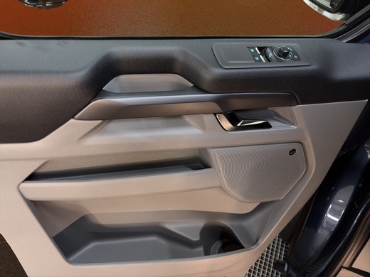 Ford Tourneo Custom vaihtoauto