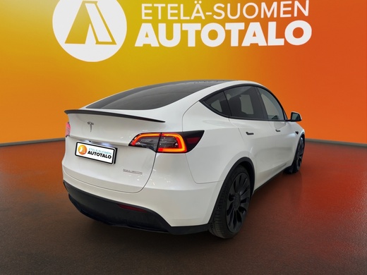 Tesla Model Y vaihtoauto