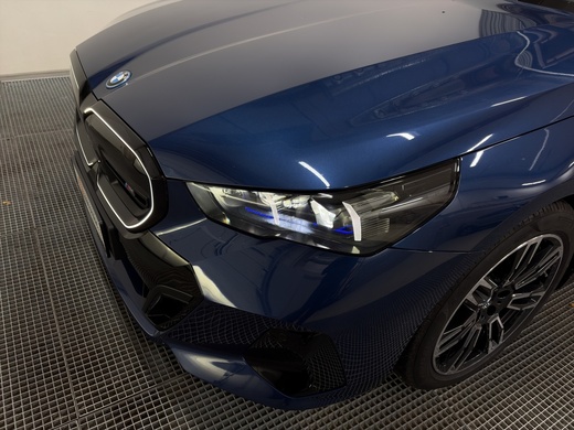 BMW i5 M60 vaihtoauto