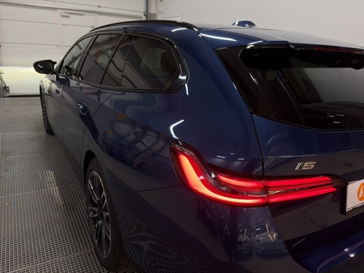 BMW i5 M60 vaihtoauto