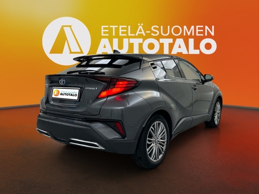 Toyota C-HR vaihtoauto