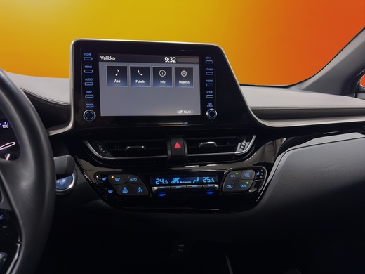 Toyota C-HR vaihtoauto