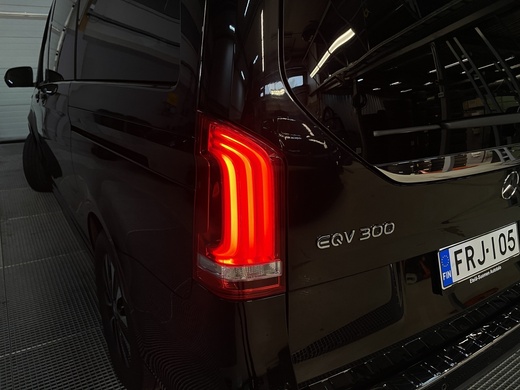 Mercedes-Benz EQV vaihtoauto