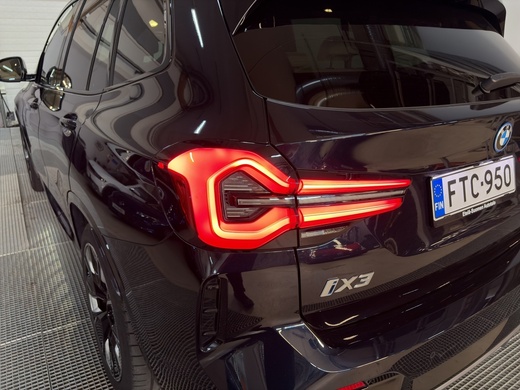BMW iX3 vaihtoauto