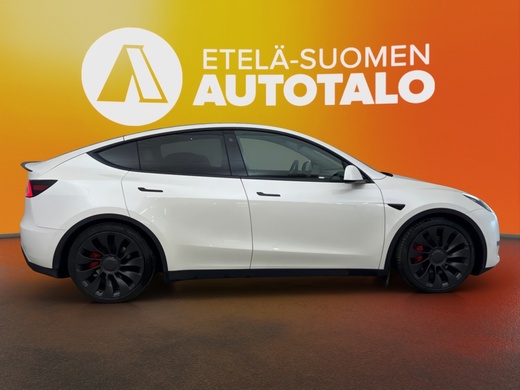 Tesla Model Y vaihtoauto