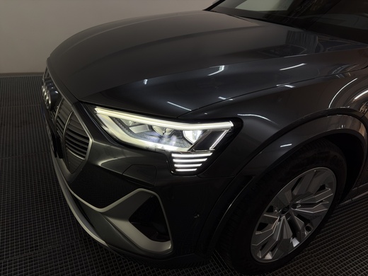 Audi e-tron vaihtoauto